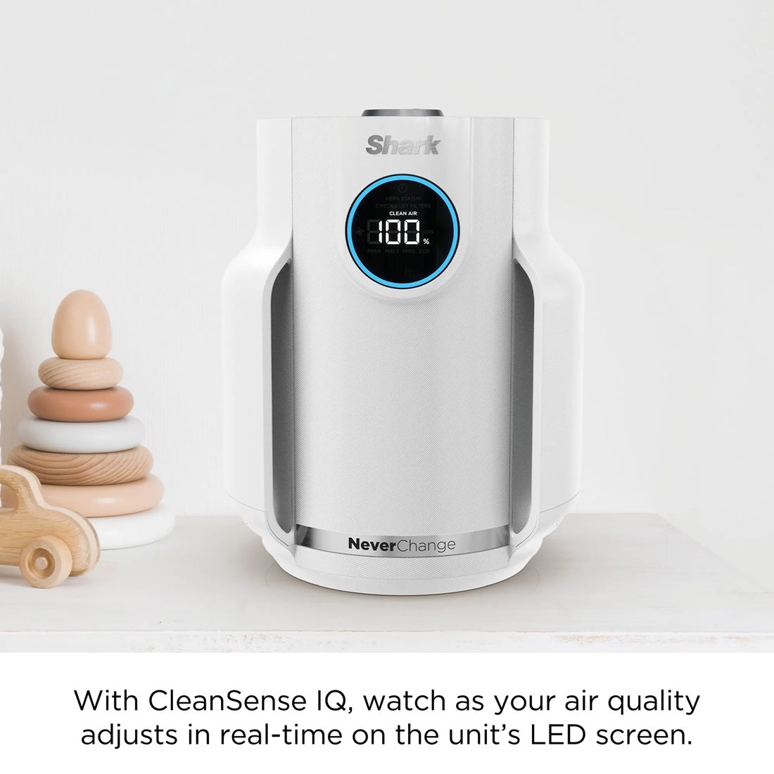 CleanSense IQ shows air quality adjusting in real time